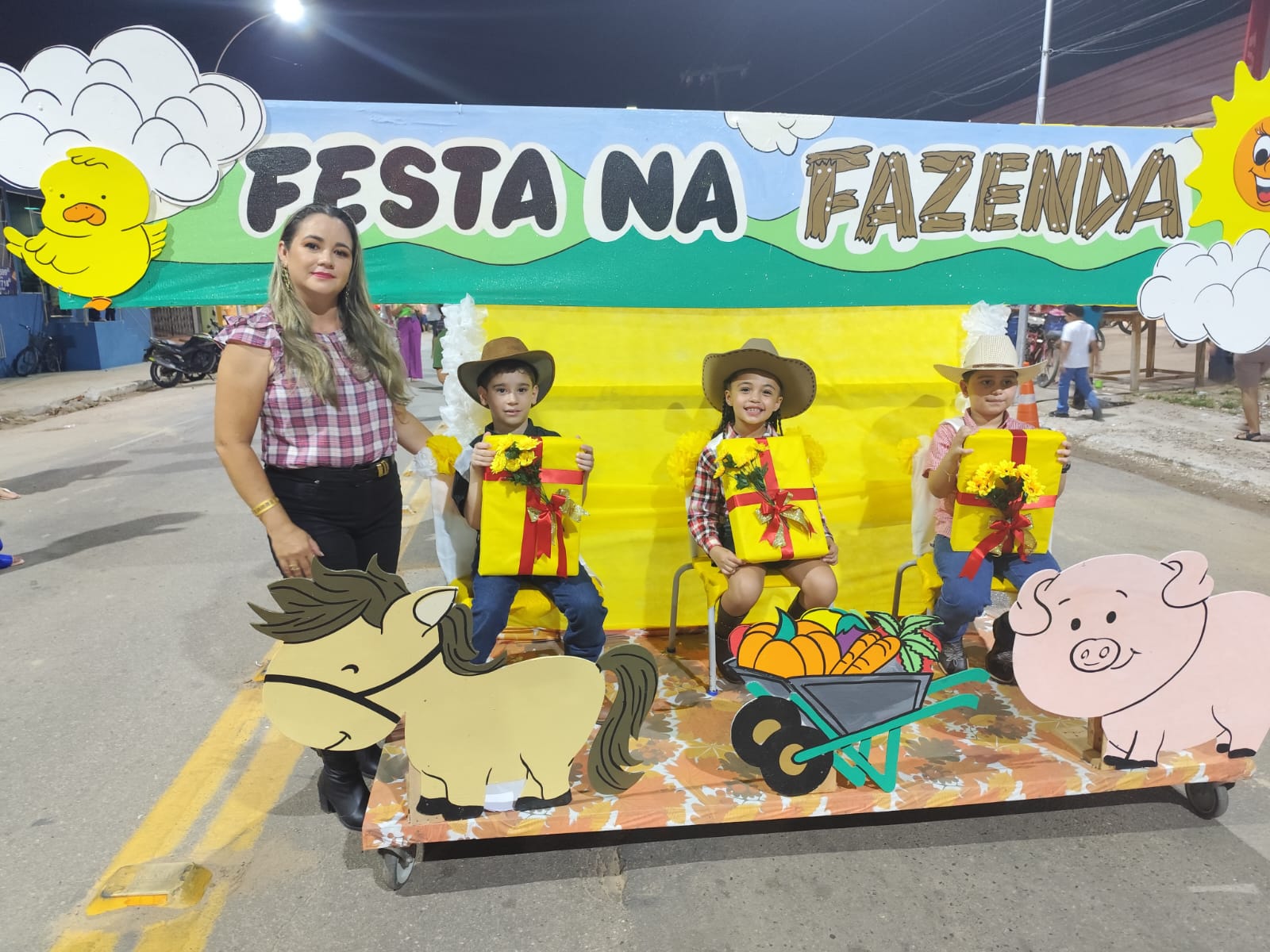 No interior do Acre, escola exalta o agronegócio durante desfile cívico de 120 anos da cidade