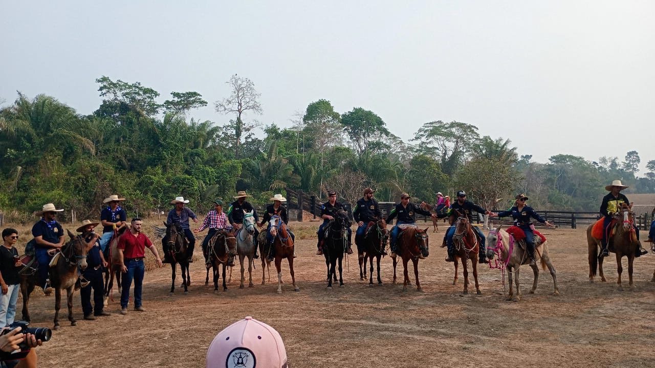 Veja os melhores momentos da 4ª Cavalgada que animou a comunidade do Barro Vermelho