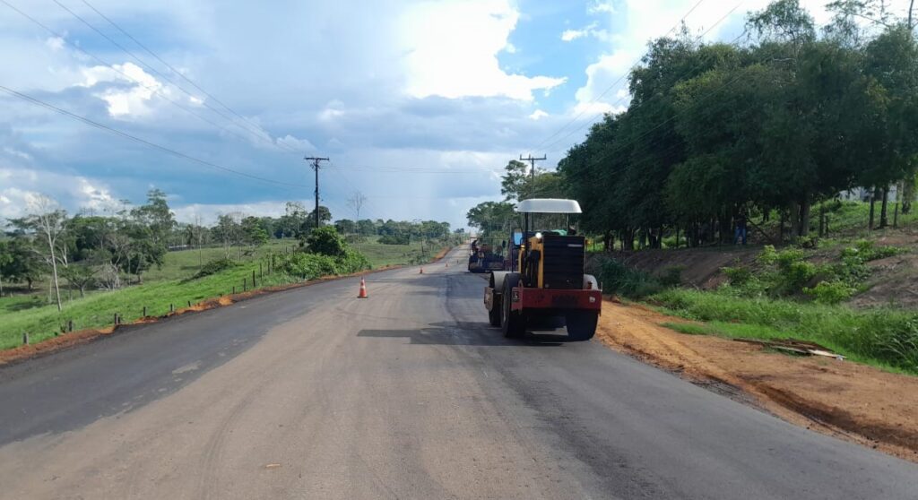 Importante corredor para escoar a produção de Porto Acre, rodovia AC-10 é expandida