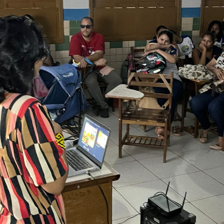 Projeto Empreendedorismo Cultural leva palestra na Baixada da Sobral sobre Combate ao Racismo