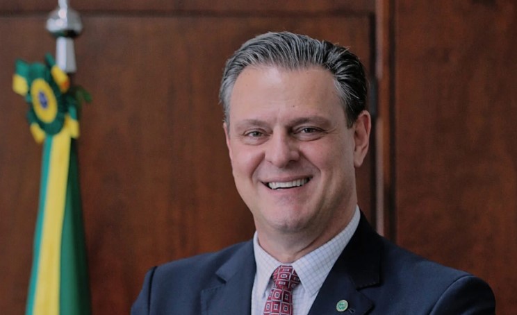 Sem prestígio? Carlos Fávaro pode deixar o Ministro da Agricultura do Governo Lula