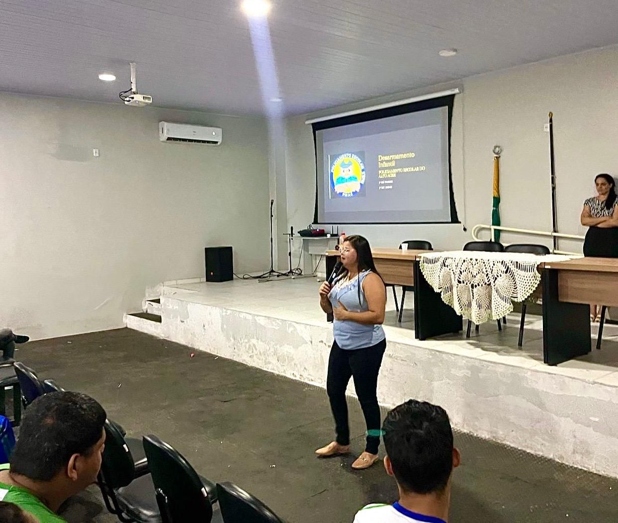 Prefeitura de Assis Brasil realiza ação em prol da conscientização da cultura da paz na escola