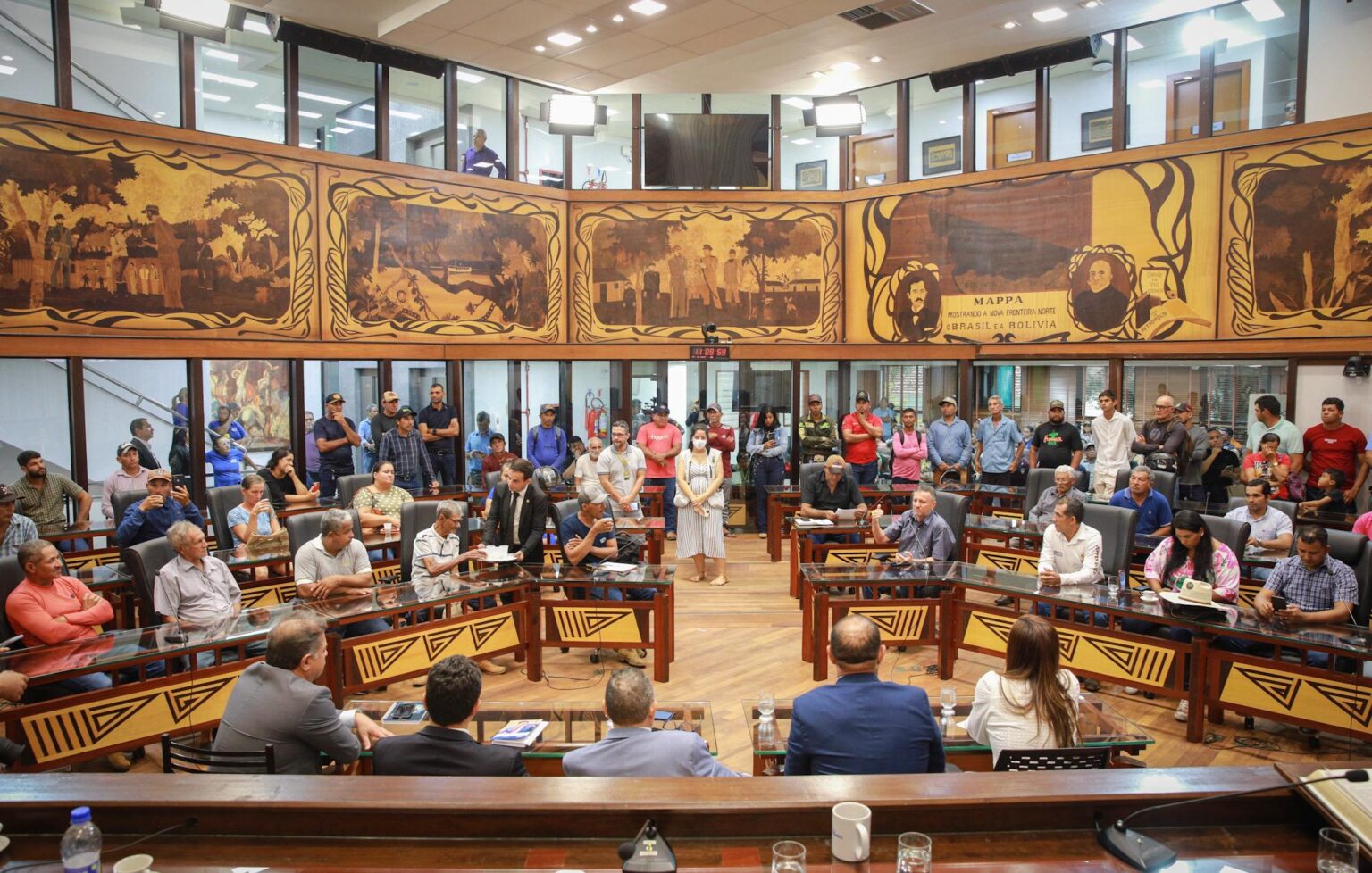 Embargos ambientais geram crise no campo e deputados do Acre cobram anistia