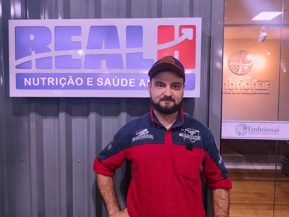 Tecnologia de embrião atrai pecuaristas da Bolívia e do Peru na “Expoacre 2025”