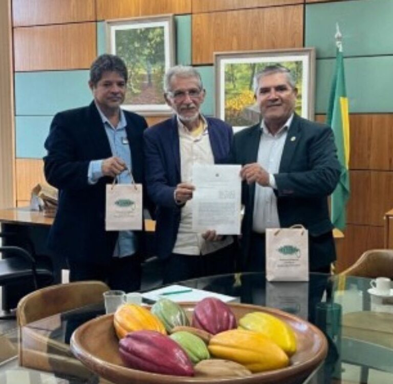 No DF, SEAGRI articula fortalecimento da produção de cacau no Acre