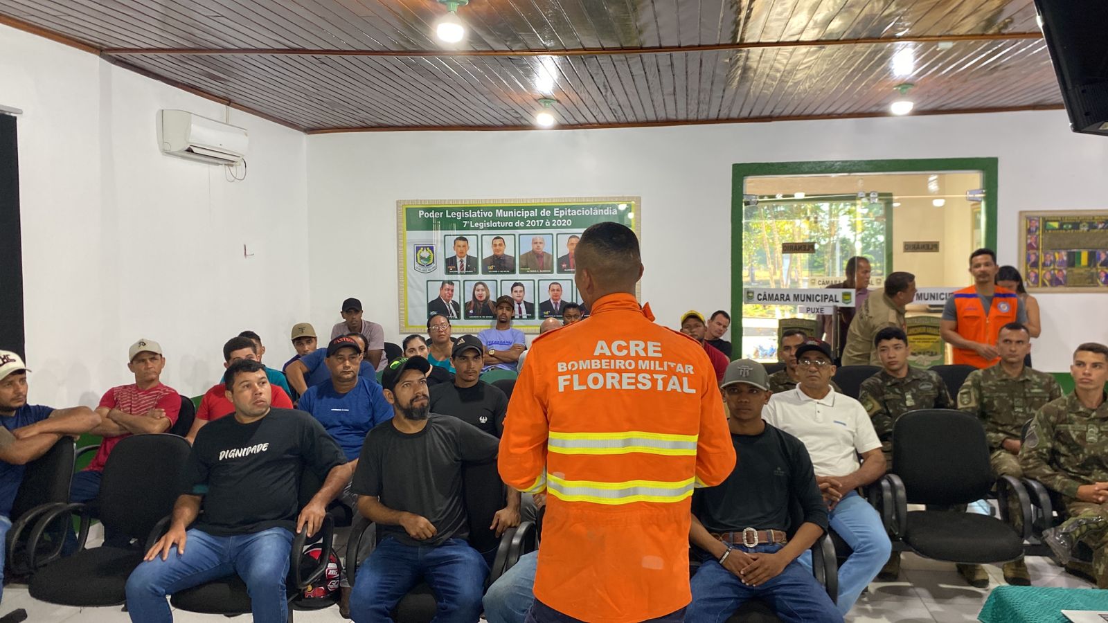 Prefeitura de Epitaciolândia, Bombeiros e Exército promovem curso de brigadistas