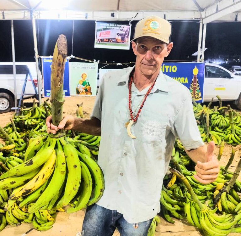 De caminhoneiro a bananicultor: Capixaba festeja produção na Tarauacá Rural Show