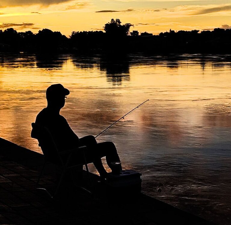 Ministério da Pesca corta 76 mil licenças e reforça fiscalização no setor