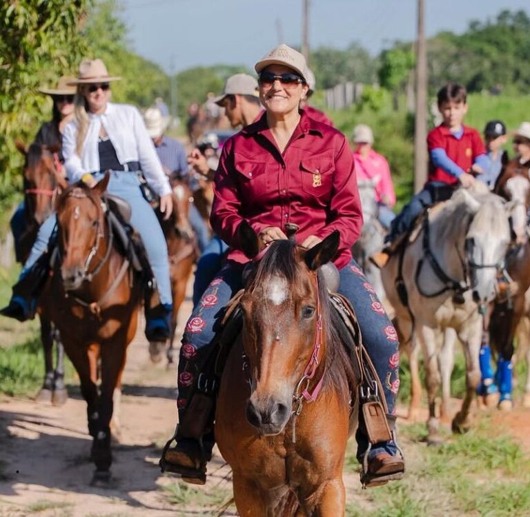 Belas na Sela: Haras Lua Santa promove 1ª Cavalgada Feminina para celebrar o mês da mulher