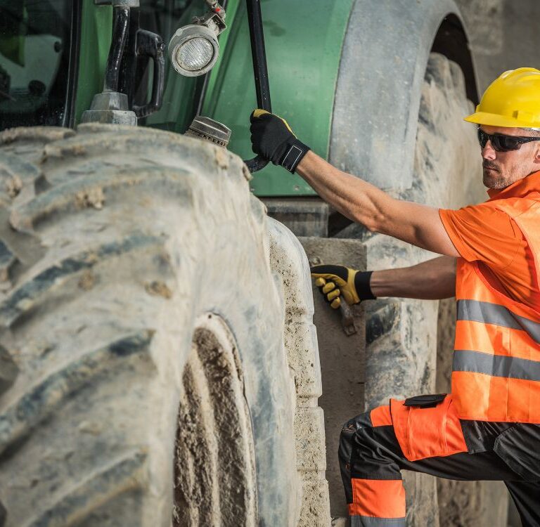 Curso gratuito de operação de máquinas agrícolas abre calendário no Acre pelo programa “Filhos Deste Solo”