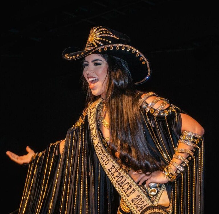 Concurso Rainha do Rodeio Expoacre 2026 reúne 13 candidatas na grande final que ocorre na frente do Palácio