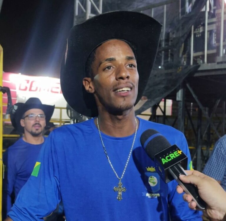 Com 87 pontos, Isaque de Oliveira lidera o rodeio de Bujari; Cia 8 Segundos tem a melhor boiada da noite