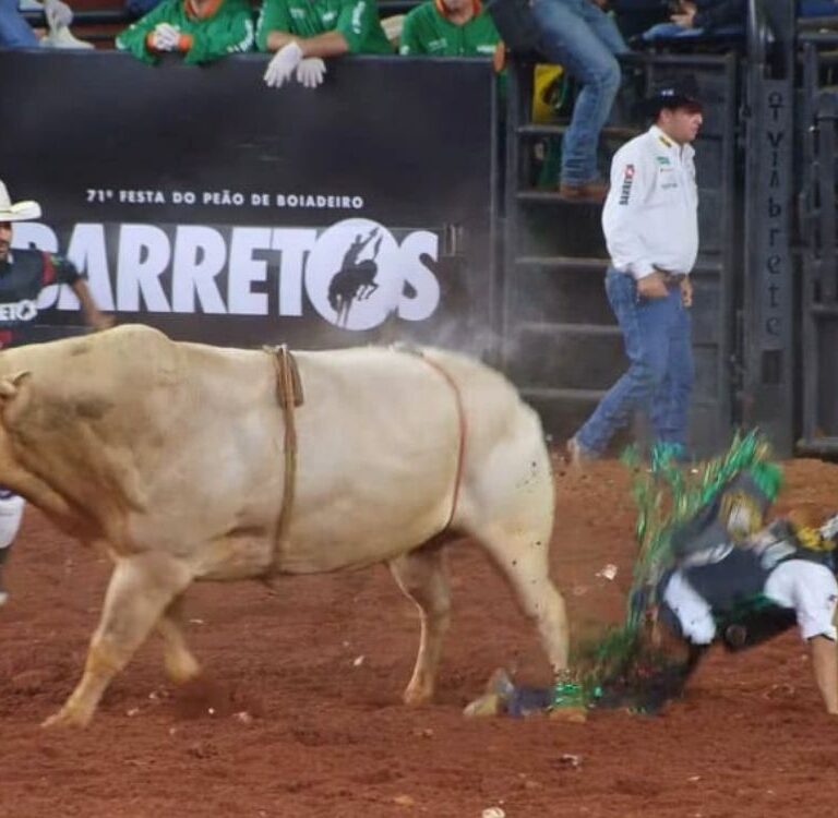 Gledisson de Lima perde a corda, mas garante vaga na final do Barretos International Rodeo