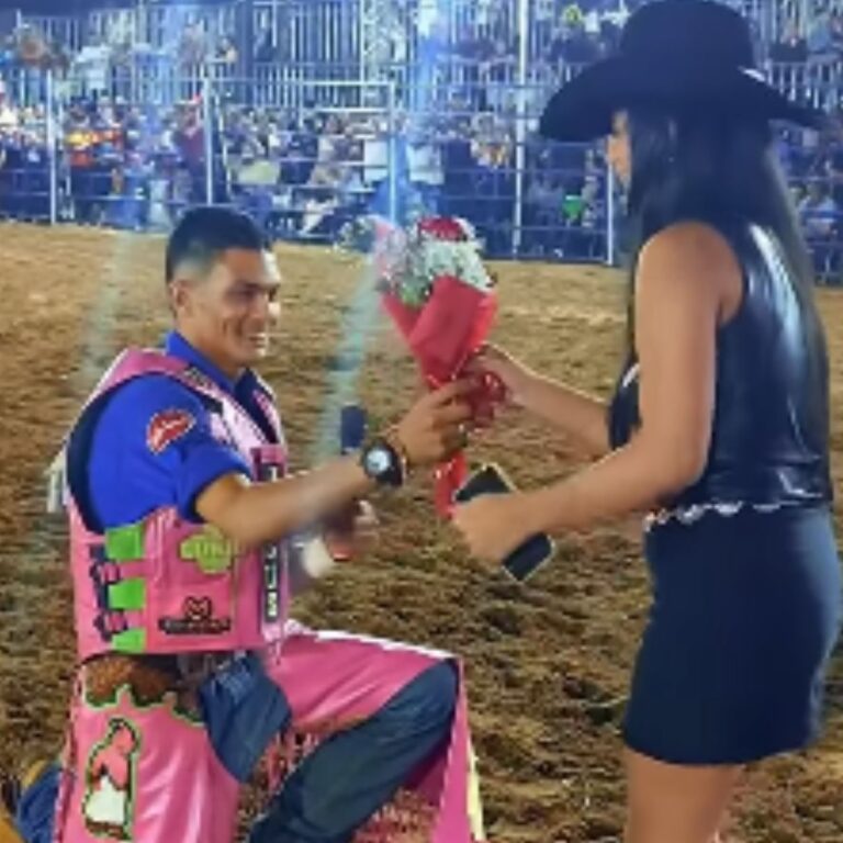 Entre flores e aplausos, peão pede Elayne em casamento no rodeio da ExpoQuinari 2026