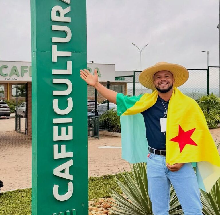 Agrônomo Hadamés Wilson apresenta potencial dos cafés do Acre em evento nacional de cafeicultura em Minas Gerais