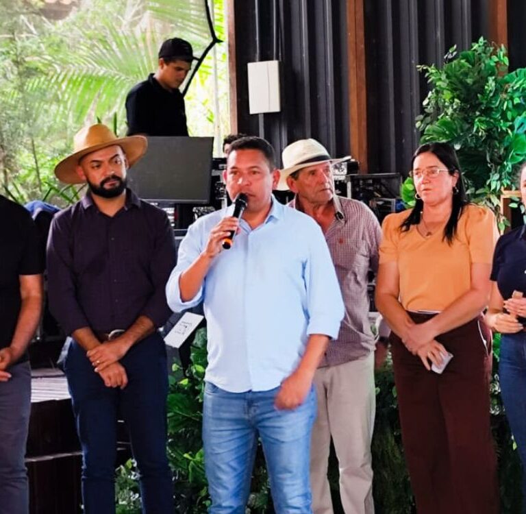 Prefeito Jerry Correia destaca avanço do café em Assis Brasil após dobradinha no QualiCafé 2026
