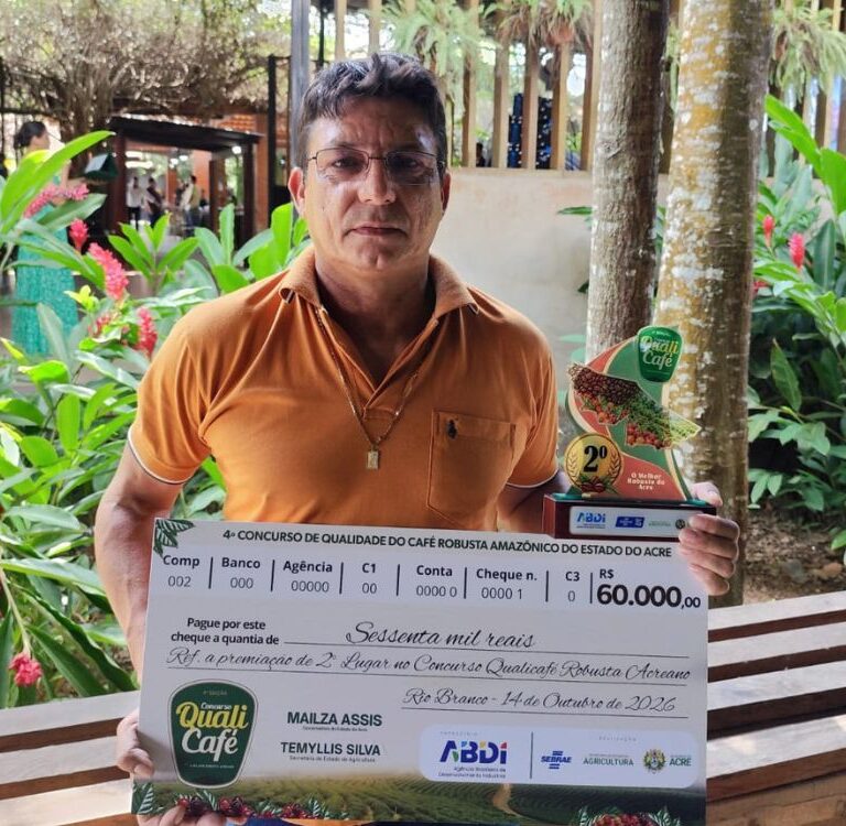 Café de 1ª safra, vice-campeão do QualiCafé 2026 tem notas de doce de leite, mel, caramelo, frutas e até flores
